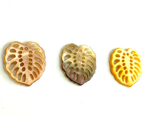 Monstera Leaf Mother of Pearl
