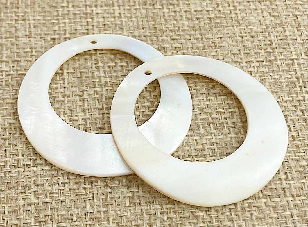 Mother of Pearl Charm Sku#M576