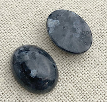 Labradorite Oval Cabochon