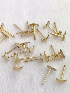 14kGF Moon Studs Sku#685-4