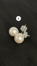Stunning earring stud