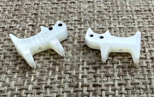 Mother of Pearl Cat Bead Sku#M1208