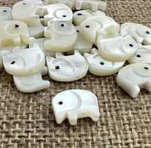 Mother of Pearl Elephant Beads Sku#M498