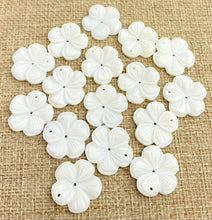 Mother of Pearl Flower Charm Sku#M66