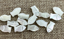 Mother of Pearl Fish Beads Sku#M1206