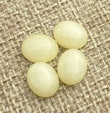 Light Topaz Oval Cabochon
