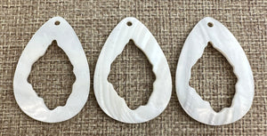 Mother of Pearl Charm Sku#M281