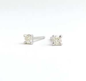 0.10 CTW Diamond 14k Gold Stud Earrings