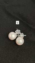 Stunning earring studs
