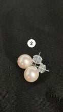 Stunning earring studs