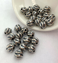 Twisted Bead w/2.2mm Hole