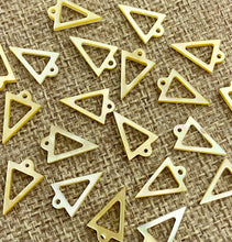 Mother of Pearl Charm Sku#M2521