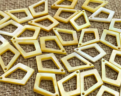 Mother of Pearl Charm Sku#M2515