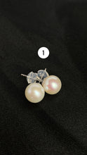 Stunning earring stud