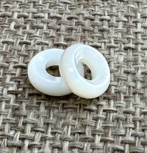 Mother of Pearl Donut Beads Sku#M601