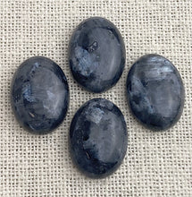 Labradorite Oval Cabochon