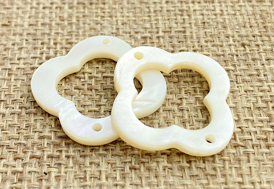 Mother of Pearl Charm Sku#M570
