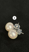 Stunning earring stud