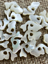 Mother of Pearl Mermaid Beads Sku#M608