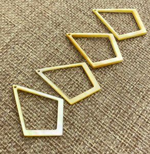 Mother of Pearl Charm Sku#M2514