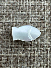 Mother of Pearl Fish Beads Sku#M1206