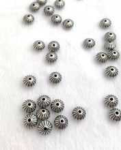 Corrugated Saucer Bead w/1.5mm Hole