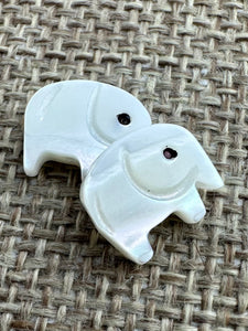 Mother of Pearl Elephant Beads Sku#M498
