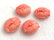 Mother of Pearl Fish Bead Sku#M725