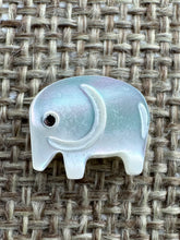 Mother of Pearl Elephant Beads Sku#M498