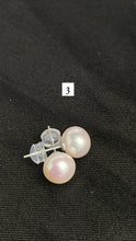 Stunning earring studs