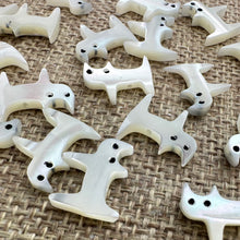 Mother of Pearl Cat Bead Sku#M1208